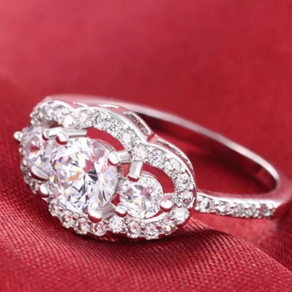 Sterling silver three stones engagement ring - Picture 5 of 5